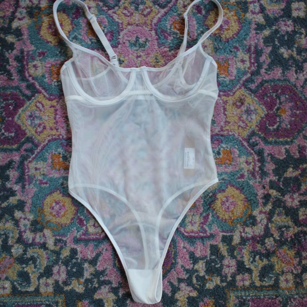 NWT SKIMS Ultra fine Mesh Underwire Bodysuit